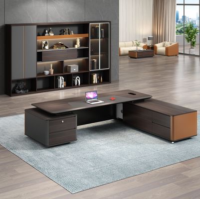 Mobiliário de escritório moderno Última mesa de escritório Estação de trabalho Mesa de design CEO Escritório executivo Gerente Mesa em forma de L