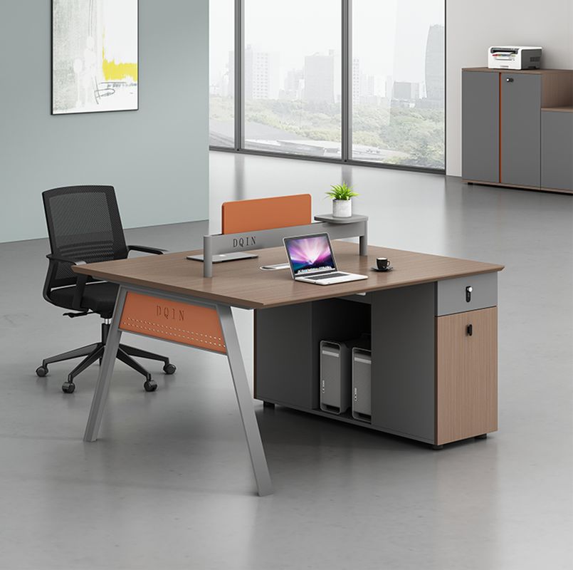 Mesa de escritório de várias pessoas Mesa de escritório de chefe Mesa de diretor de madeira Mesa moderna com armário